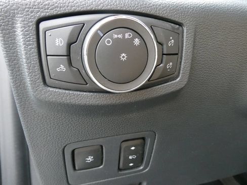 Used 2022 Ford F250 Lariat w/ Lariat Ultimate Package AWD/4WD image 26