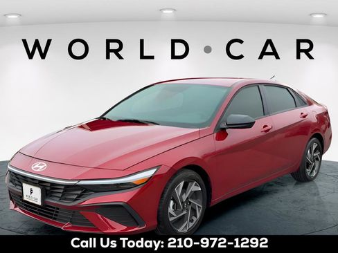 Certified 2025 Hyundai Elantra Sport FWD image 3