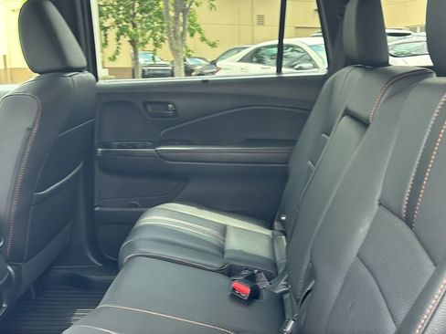 Used 2025 Honda Passport TrailSport image 29