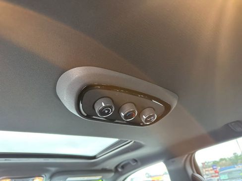 Used 2024 Dodge Durango GT image 28