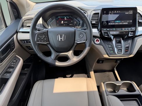 Certified 2024 Honda Odyssey EX-L image 12