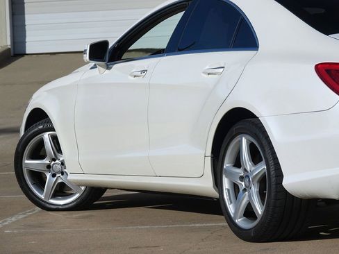 Used 2014 Mercedes-Benz CLS 550 4MATIC image 31
