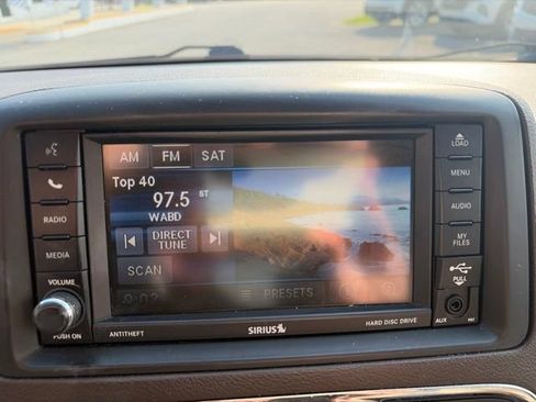 Used 2015 Chrysler Town & Country Touring FWD image 36