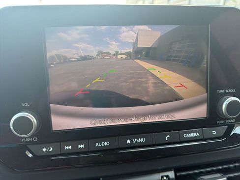 Used 2023 Nissan Pathfinder S FWD image 17