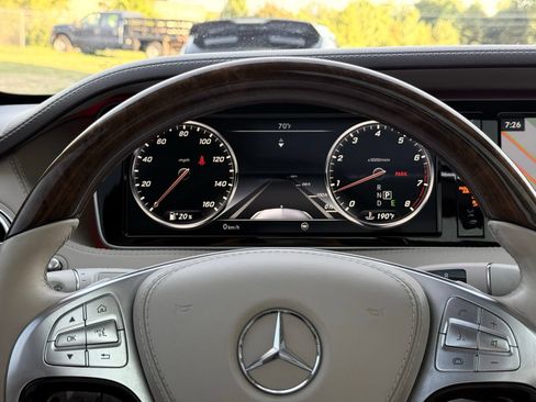 Used 2017 Mercedes-Benz S 550 4MATIC Sedan image 53