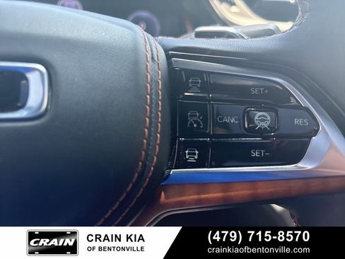 Used 2025 Jeep Grand Cherokee L Summit AWD/4WD image 21