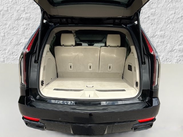Used 2024 Cadillac Escalade Sport Platinum AWD/4WD image 12