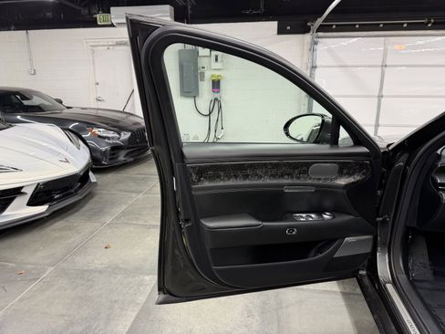 Used 2023 Genesis G90 3.5T image 22