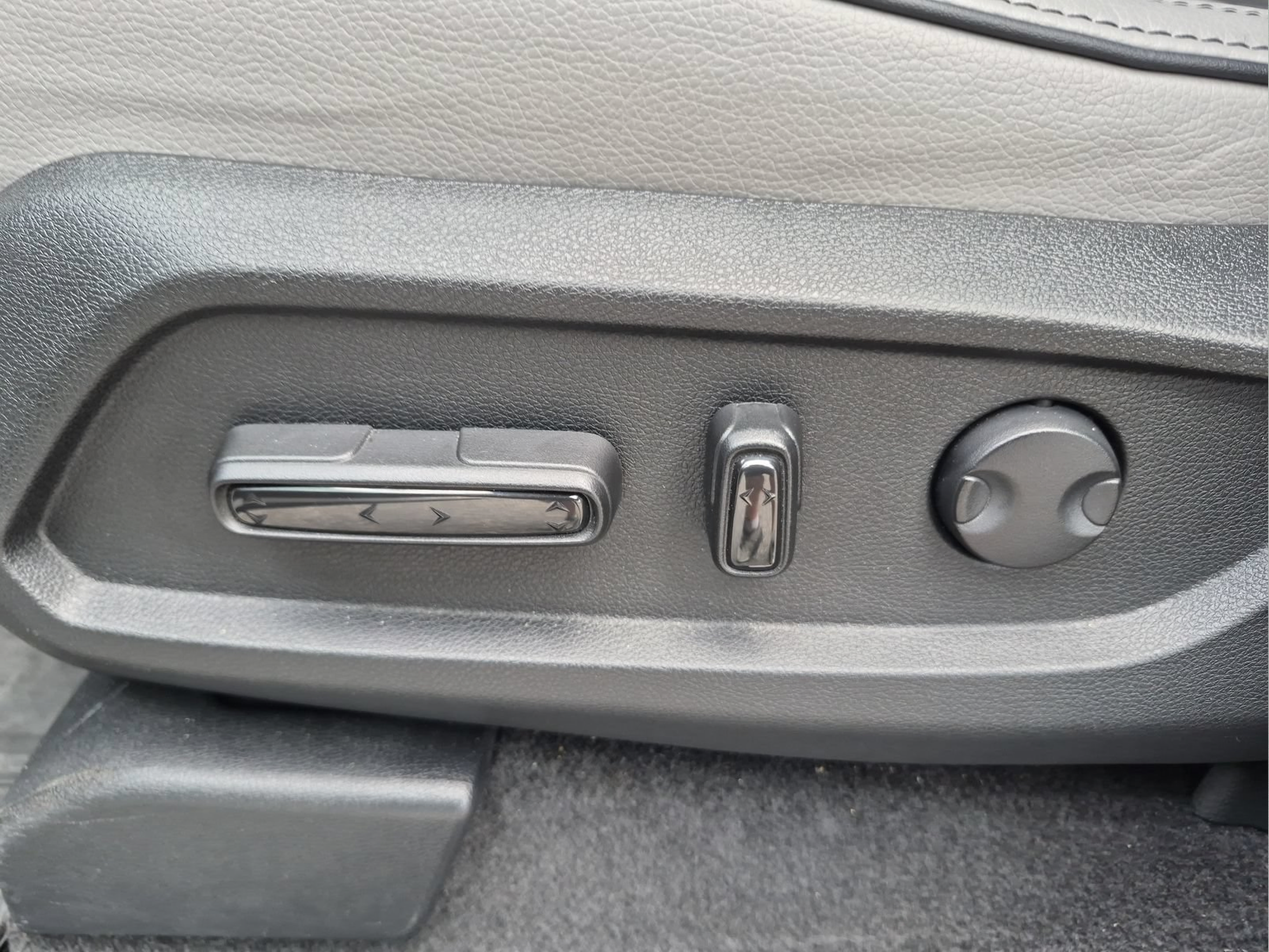 Used 2025 Honda Pilot Elite image 14