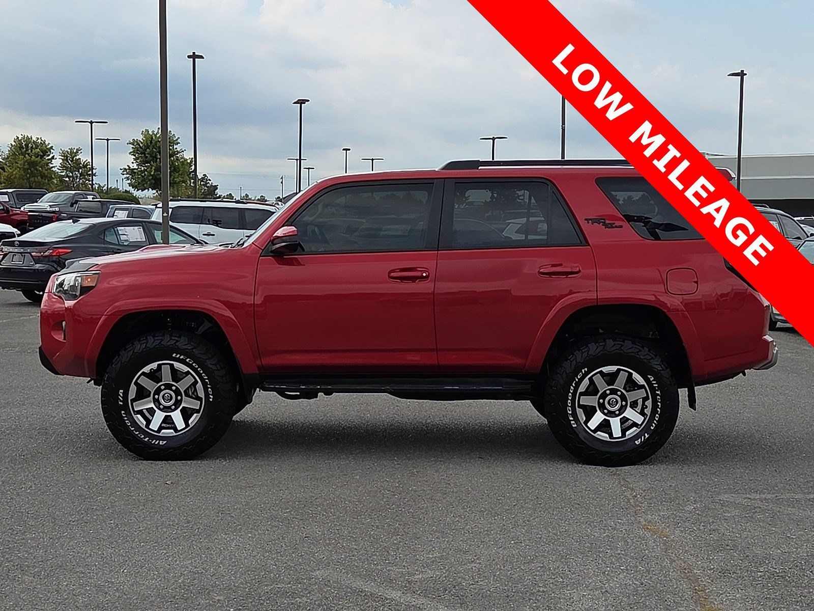 Used 2024 Toyota 4Runner TRD Off-Road AWD/4WD image 3