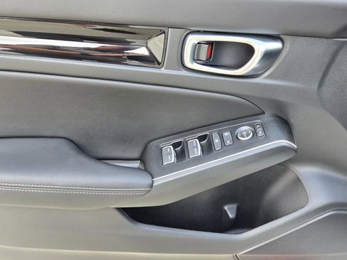 Certified 2025 Honda Civic Sport Touring image 5