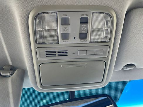 Used 2013 Honda Pilot Touring image 18