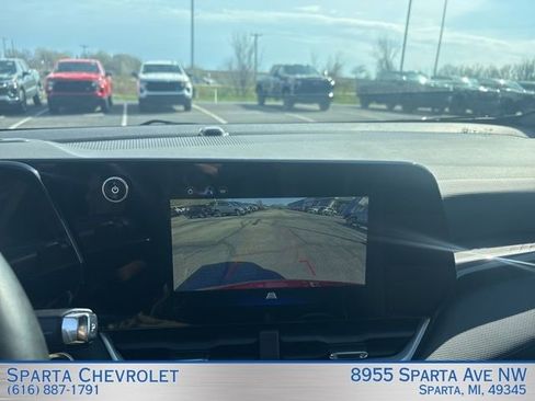 Used 2025 Chevrolet Equinox LT image 15