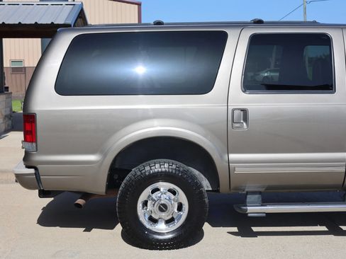 Used 2004 Ford Excursion Limited AWD/4WD image 13