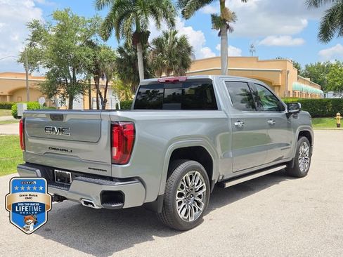 New 2026 GMC Sierra 1500 Denali Ultimate w/ LPO, Black Badging Package AWD/4WD image 4
