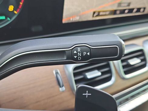 Used 2023 Mercedes-Benz GLE 450 4MATIC image 25