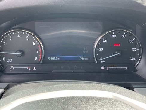 Used 2023 Ford Explorer XLT image 10