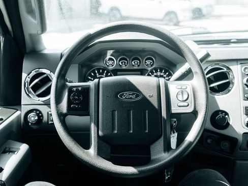 Used 2016 Ford F250 XLT w/ XLT Value Package image 22