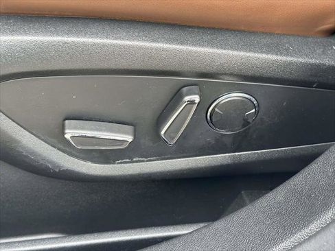 Used 2022 Lincoln Nautilus Reserve w/ Equipment Group 201A image 14