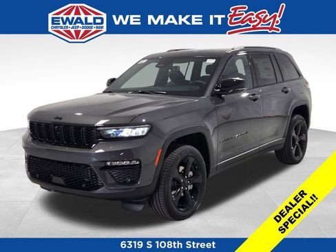 New 2025 Jeep Grand Cherokee Limited w/ Luxury Tech Group II AWD/4WD image 17