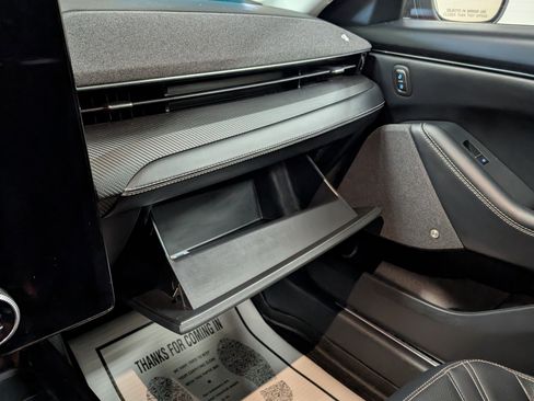 Used 2021 Ford Mustang Mach-E Premium image 19