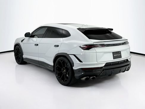Used 2023 Lamborghini Urus Performante AWD/4WD image 7