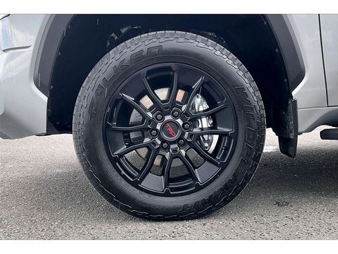 Used 2025 Toyota Tundra Limited w/ TRD Off-Road Package AWD/4WD image 10