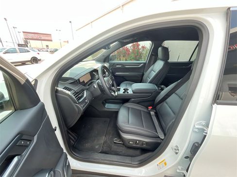 New 2025 GMC Acadia Elevation w/ Elevation Premium Package image 11