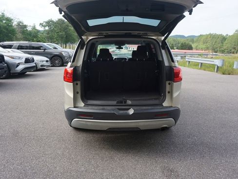 Used 2017 GMC Acadia SLE FWD image 14
