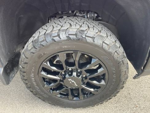 Used 2025 Chevrolet Silverado 2500 LTZ w/ LTZ Plus Package AWD/4WD image 33