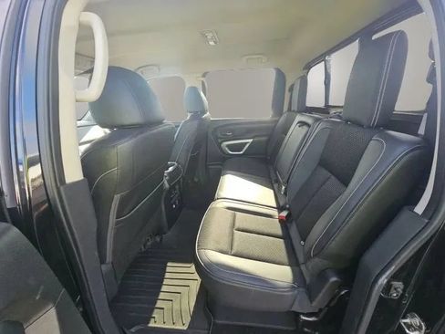 Used 2019 Nissan Titan PRO-4X AWD/4WD image 7