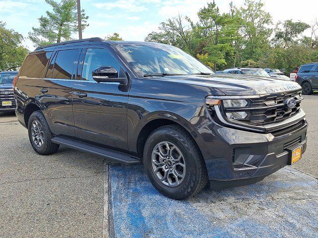 Certified 2026 Ford Expedition Active AWD/4WD image 2