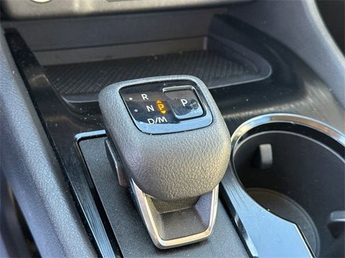 Certified 2022 Nissan Rogue SV image 26