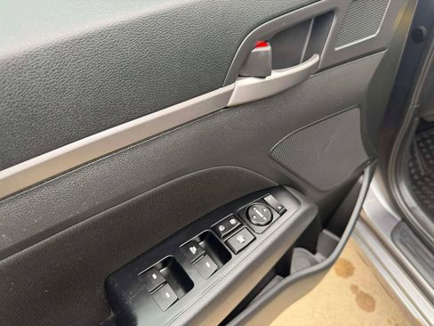 Used 2018 Hyundai Elantra Value Edition w/ Cargo Package image 31