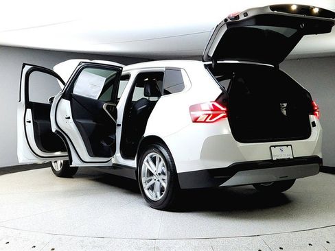 Used 2025 BMW X3 xDrive30i w/ Premium Package image 11