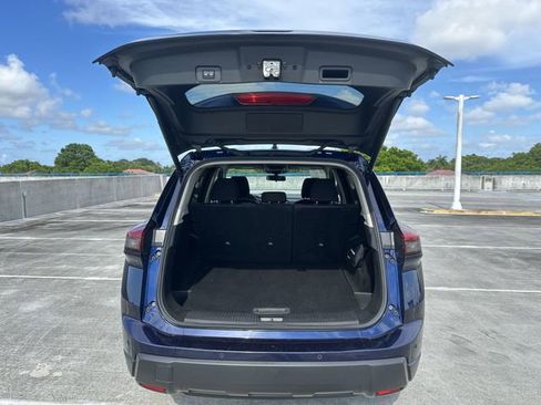 Used 2024 Nissan Rogue SV FWD image 28