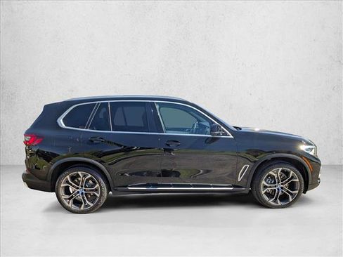 Used 2023 BMW X5 sDrive40i w/ Premium Package image 6