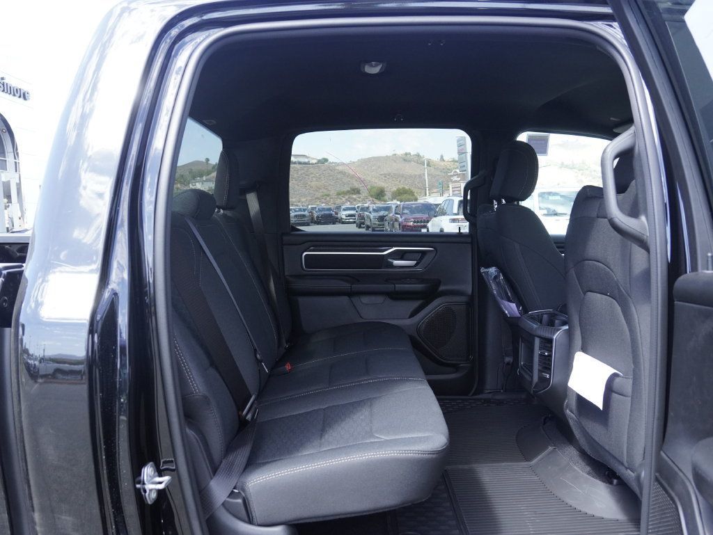 New 2026 RAM 1500 Big Horn AWD/4WD image 31