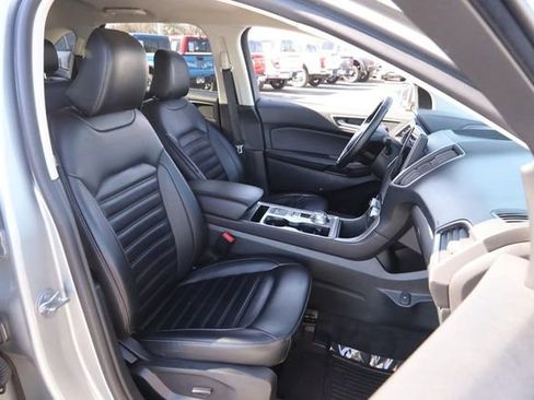 Certified 2024 Ford Edge SEL image 24