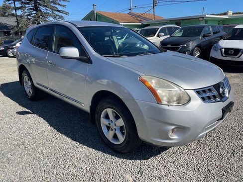 Used 2013 Nissan Rogue S w/ Special Edition Pkg AWD/4WD image 4