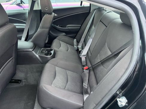 Used 2018 Chevrolet Volt LT w/ Comfort Package image 16