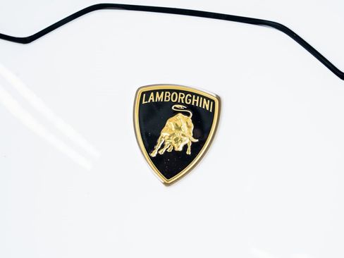 Used 2018 Lamborghini Huracan Performante image 17