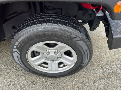 Used 2017 Jeep Wrangler Unlimited Sport w/ Mopar Black Appearance Group image 25