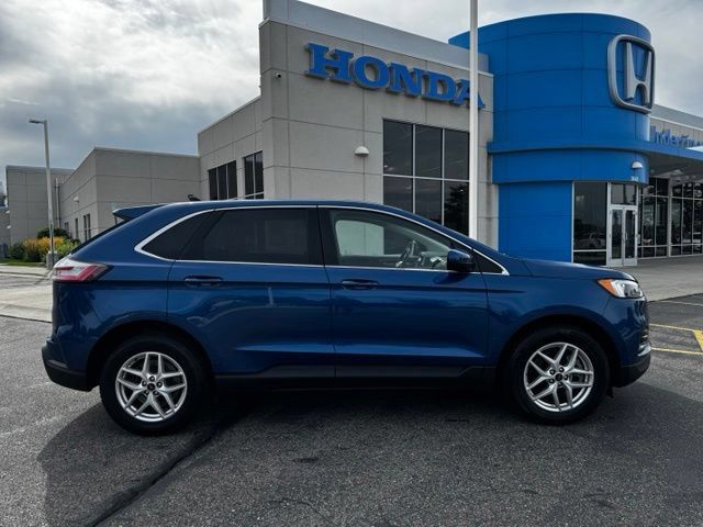 Used 2024 Ford Edge SEL AWD/4WD image 4