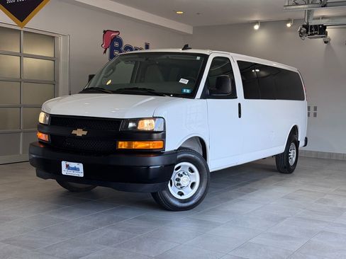Used 2024 Chevrolet Express 3500 LS image 2