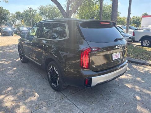 Used 2025 Kia Telluride S image 8