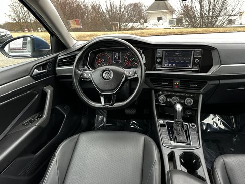Used 2019 Volkswagen Jetta SE image 22
