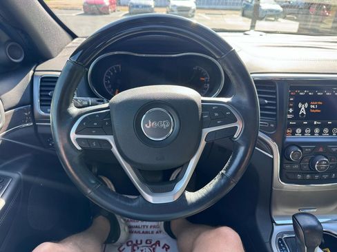 Used 2018 Jeep Grand Cherokee Overland AWD/4WD image 18