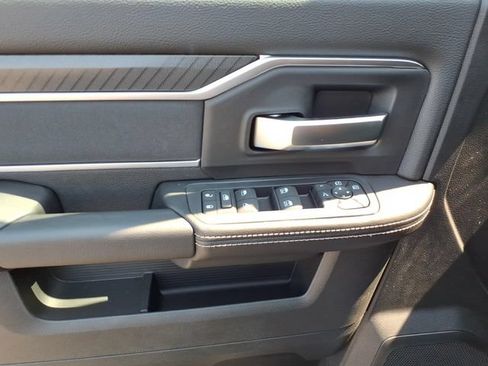 New 2026 RAM 2500 Big Horn AWD/4WD image 5