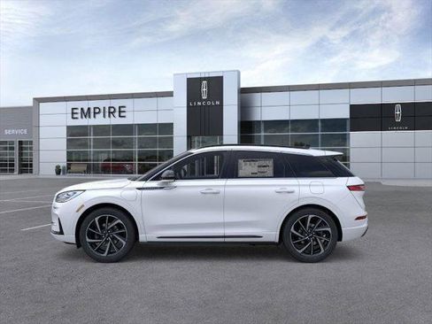 New 2026 Lincoln Corsair Grand Touring image 3